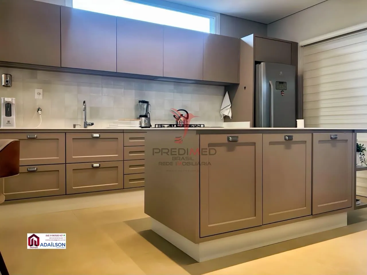 Imagem CASA PRONTA COLINAS CAMBORIÚ SC BRASIL R$ 3.800.000,00
