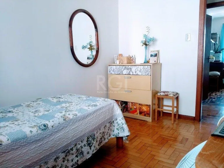Imagem Apartamento para Venda - 88.61m², 4 dormitórios, 1 vaga - Menino Deus