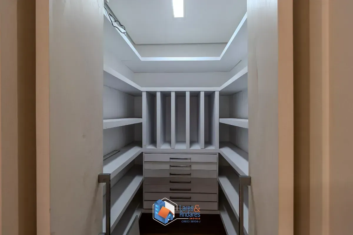 Imagem Casa para venda em Chácara Santo Antônio (Zona Sul) com 4 quartos, sendo 4 suítes, 552m²