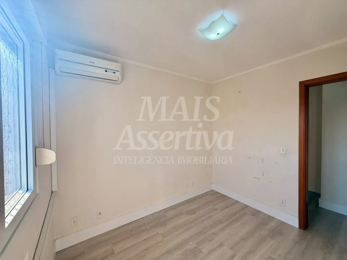 Imagem Apartamento semi mobiliado para venda no Edifício Downtown, Centro de Novo Hamburgo/RS.