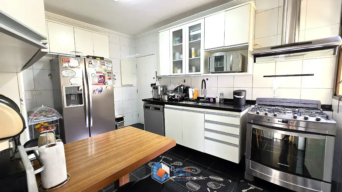 Imagem Cobertura para venda em Vila Hamburguesa com 4 quartos, sendo 2 suítes, 227m²