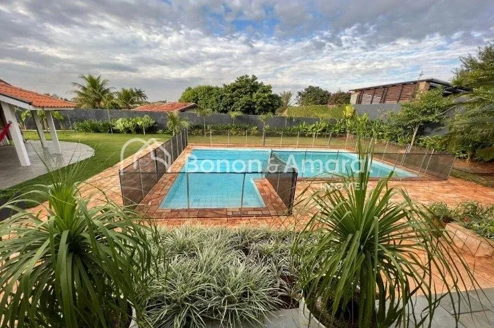Imagem Casa de Condomínio com 500 m² e 4 quartos