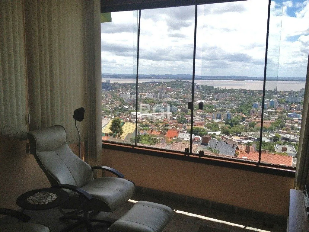 Imagem Casa Condominio para Venda - 350m², 4 dormitórios, sendo 1 suites, 2 vagas - Nonoai