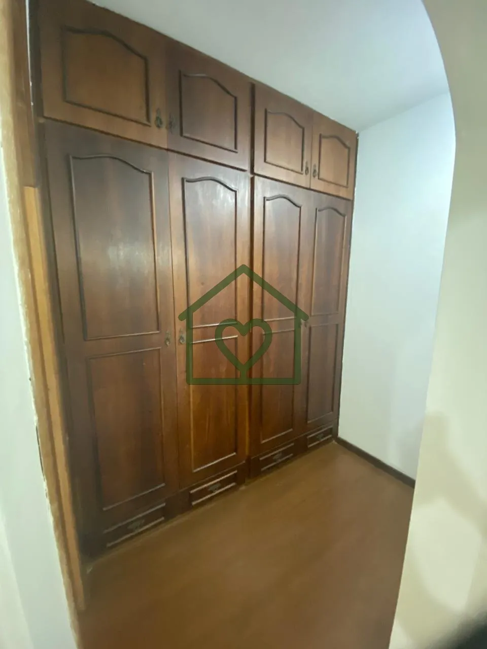 Imagem Casa Ampla com 6 Suítes na Praça Lima Duarte, 57

Excelente imóvel com 859 m² de área total e 4...