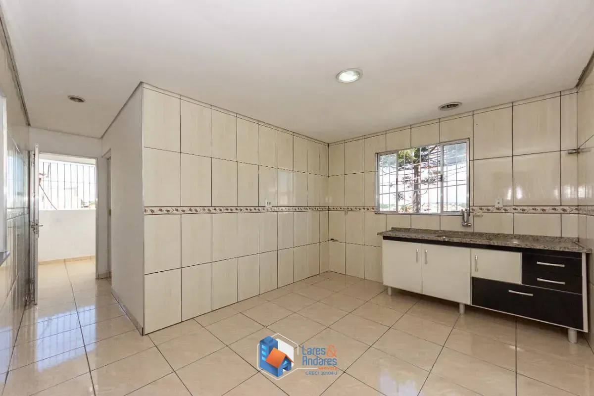 Imagem Casa para venda em Parque Santo Antônio com 5 quartos, 210m²