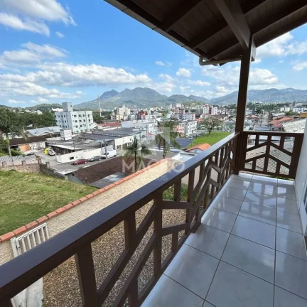 Imagem Casa | Amizade | 3 quartos ( sendo 1 suíte) | 192m² (378m² de terreno)