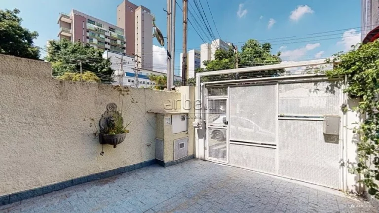 Imagem Casa de uso misto com 2 andares e 170metros quadrados aproximadamente. O primeiro andar do imóvel c...