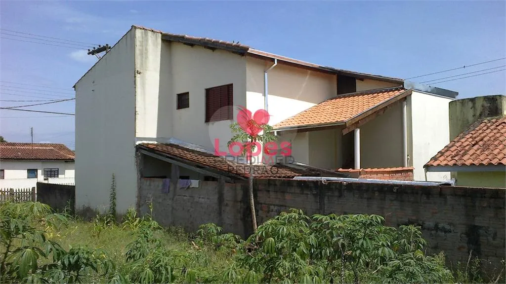 Imagem Casa de 3 quartos, 162m² no bairro Centro, em Itatinga
