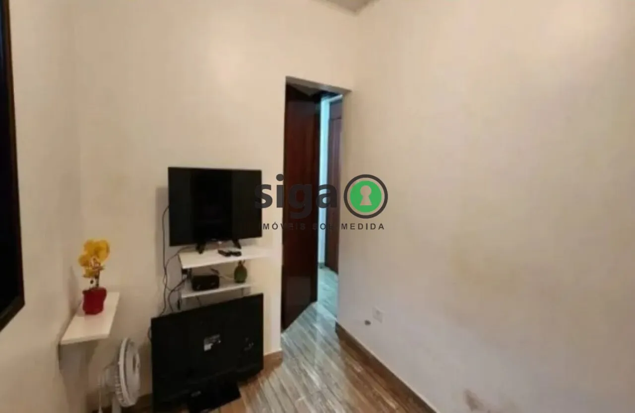 Imagem Casa com Quintal Amplo e Espaço Comercial para Morar e Empreender.