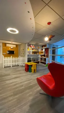 Imagem Apartamento vista mar mobiliado com 3 suítes e 3 vagas de garagem no Centro de Balneário Camboriú