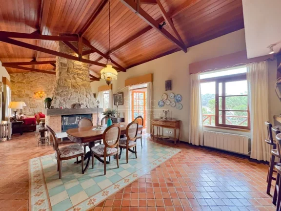Imagem Casa de Condomínio em Campos do Jordão