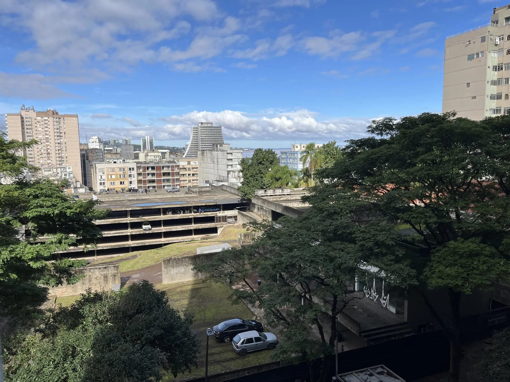 Imagem Apartamento Venda - 190.8m², 3 dormitórios, 1 suíte, 1 vaga - Centro Histórico