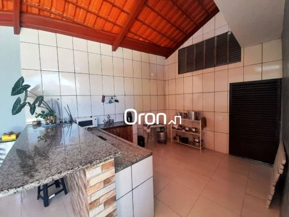 Imagem Sobrado com 3 dormitórios à venda, 270 m² por R$ 1.410.000,00 - Jardim América - Goiânia/GO