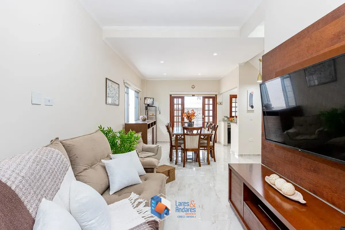 Imagem Sobrado para venda em Jardim Caravelas com 5 quartos, sendo 1 suíte, 200m²