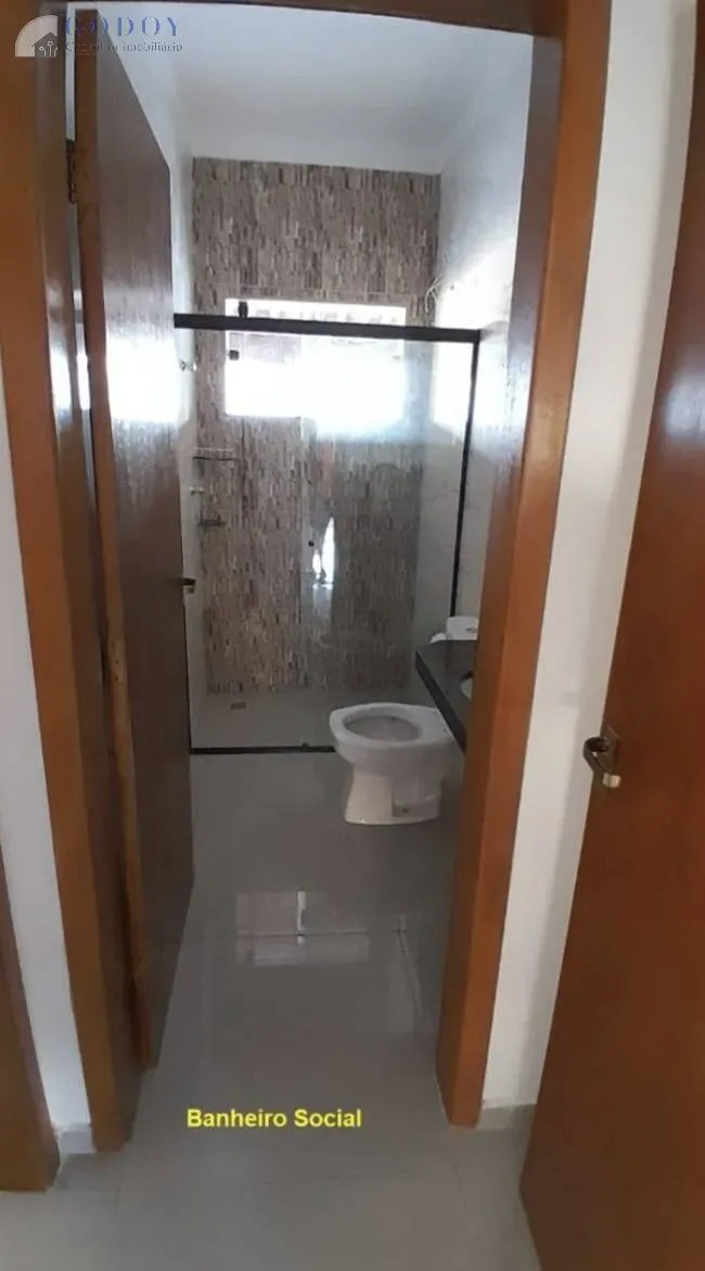 Imagem Casa Nova com Espaço Gourmet no Cond. Laguna - Conforto, Estilo e Lazer.