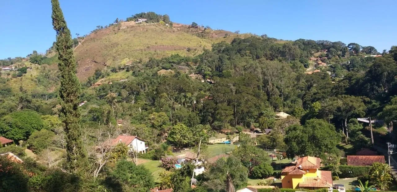 Imagem Casa em Condomínio para Locação em Petrópolis / RJ no bairro Itaipava