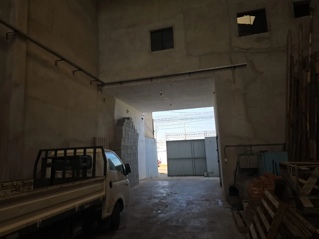 Imagem Barracão de 352,65m² de Área construída Localizada no Wanel Ville - SOROCABA/SP!