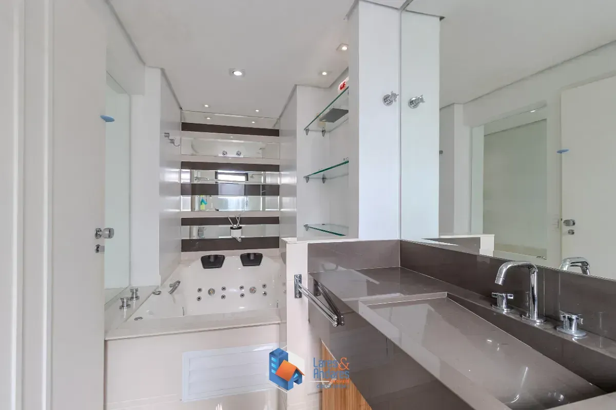 Imagem Apartamento para venda em Moema com 3 quartos, sendo 1 suíte, 134m²