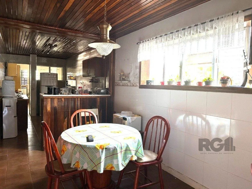 Imagem Casa 3 dormitórios no Bairro Glória, próxima a Prof. Oscar Pereira.