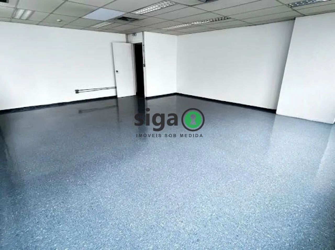 Imagem Sala comercial com 328m² em vão livre, 6 vagas na Consolação para Locação