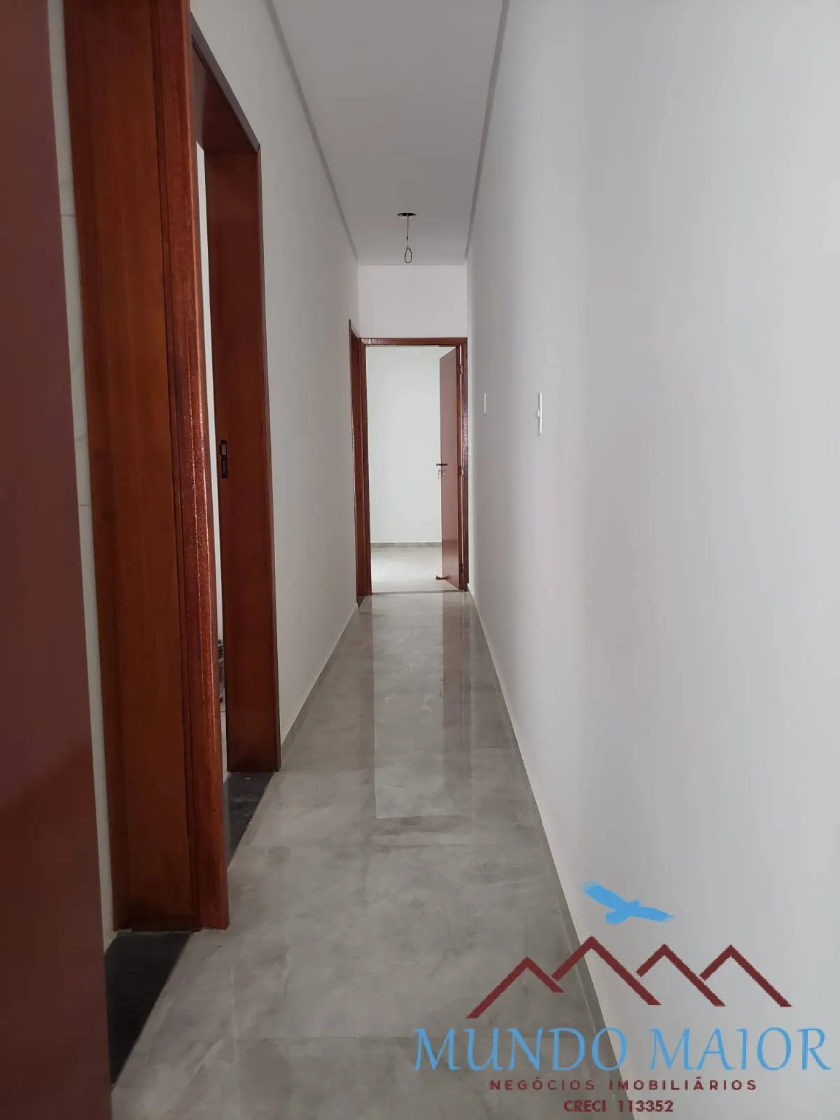 Imagem Casa Térrea com Porcelanato e Portão Automático - É Só Mudar!