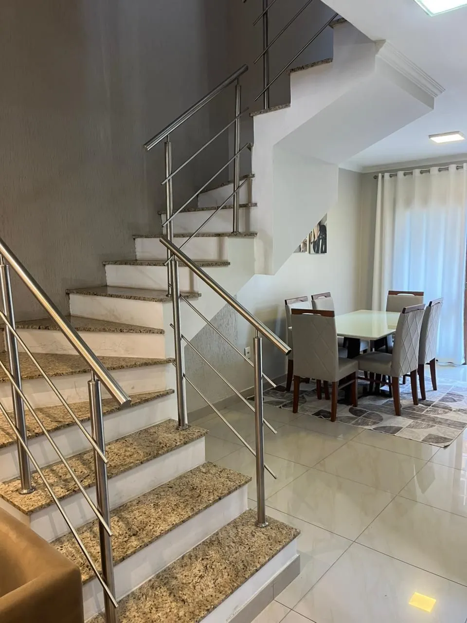 Imagem Sobrado triplex com piscina no Loteamento Nova Ipanema
