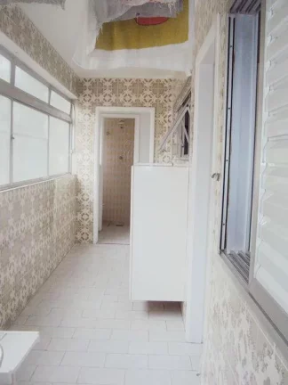 Imagem PITANGUEIRAS - CALÇADÃO - 30 METROS DO MAR - LINDA VISTA - 181 M² DE ÁREA ÚTIL - GARAGEM NO PRÉDIO - EXCELENTE APARTAMENTO.