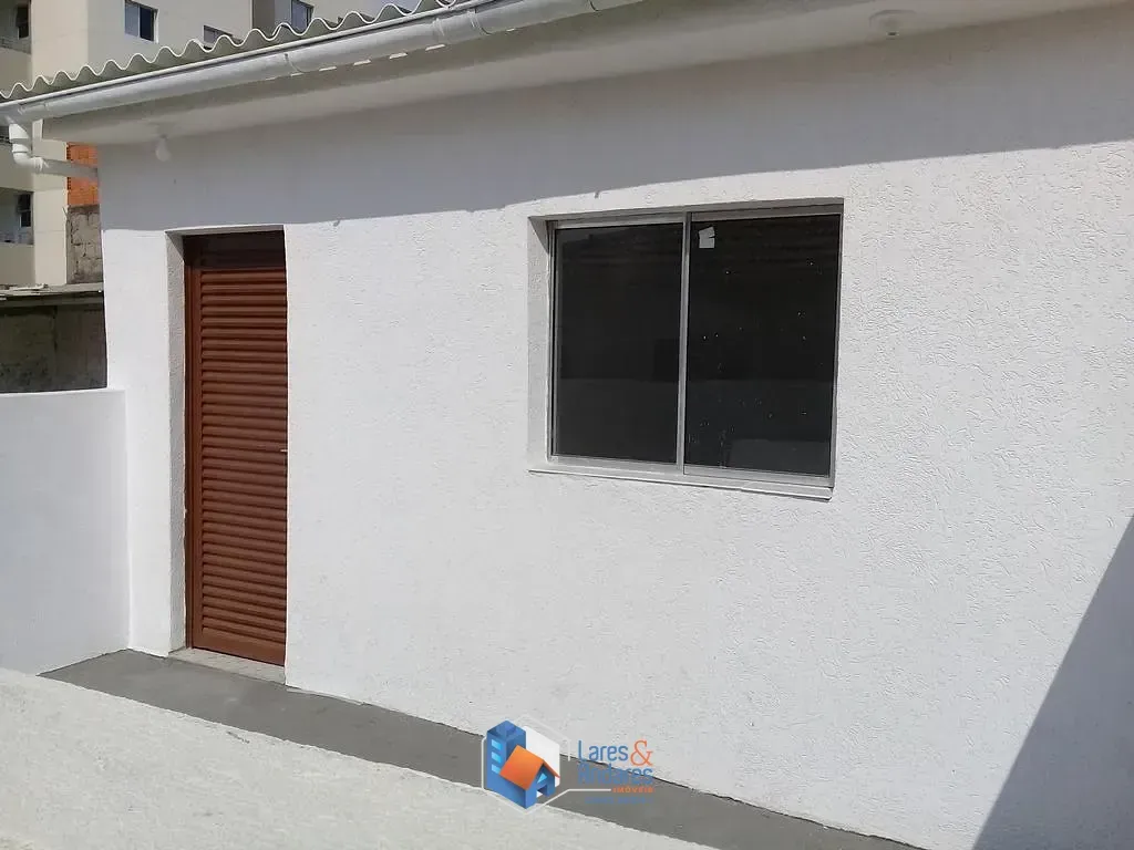 Imagem Sobrado para venda em Vila Mazzei com 7 quartos, 324m²