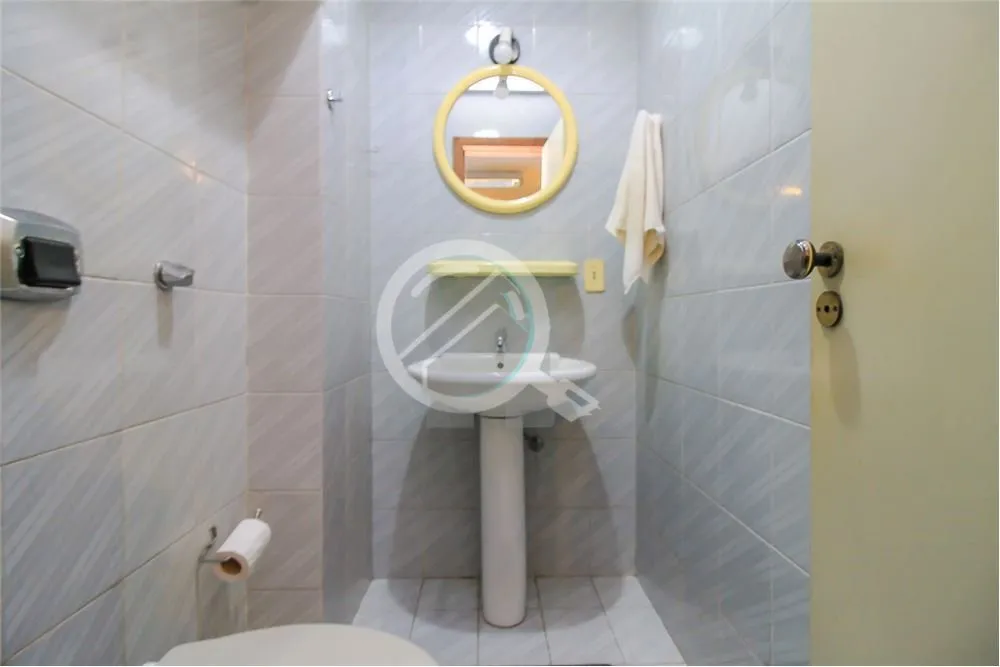 Imagem Ótima sala comercial dividida em três ambientes, mobiliada, localizada no bairro Higienópolis à ...
