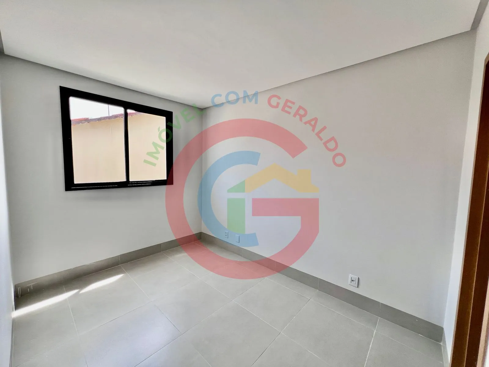Imagem ÚLTIMAS UNIDADES! Sobrado em condomínio - 3 suítes - Setor Jaó