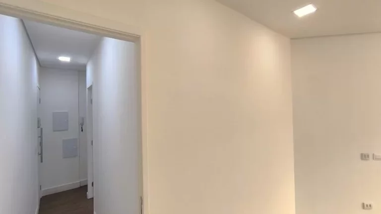 Imagem SALA COMERCIAL DE 53M² PARA LOCAÇÃO, COM 2 BANHEIROS, 1 VAGA - ED. GOLDEN OFFICE - EM JUNDIAÍ SP