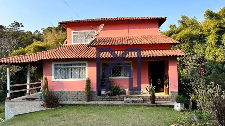 Foto do imóvel Chácara com 5 dormitórios à venda, 10000 m² por R$ 750.000,00 - São Pedro - Itajubá/MG