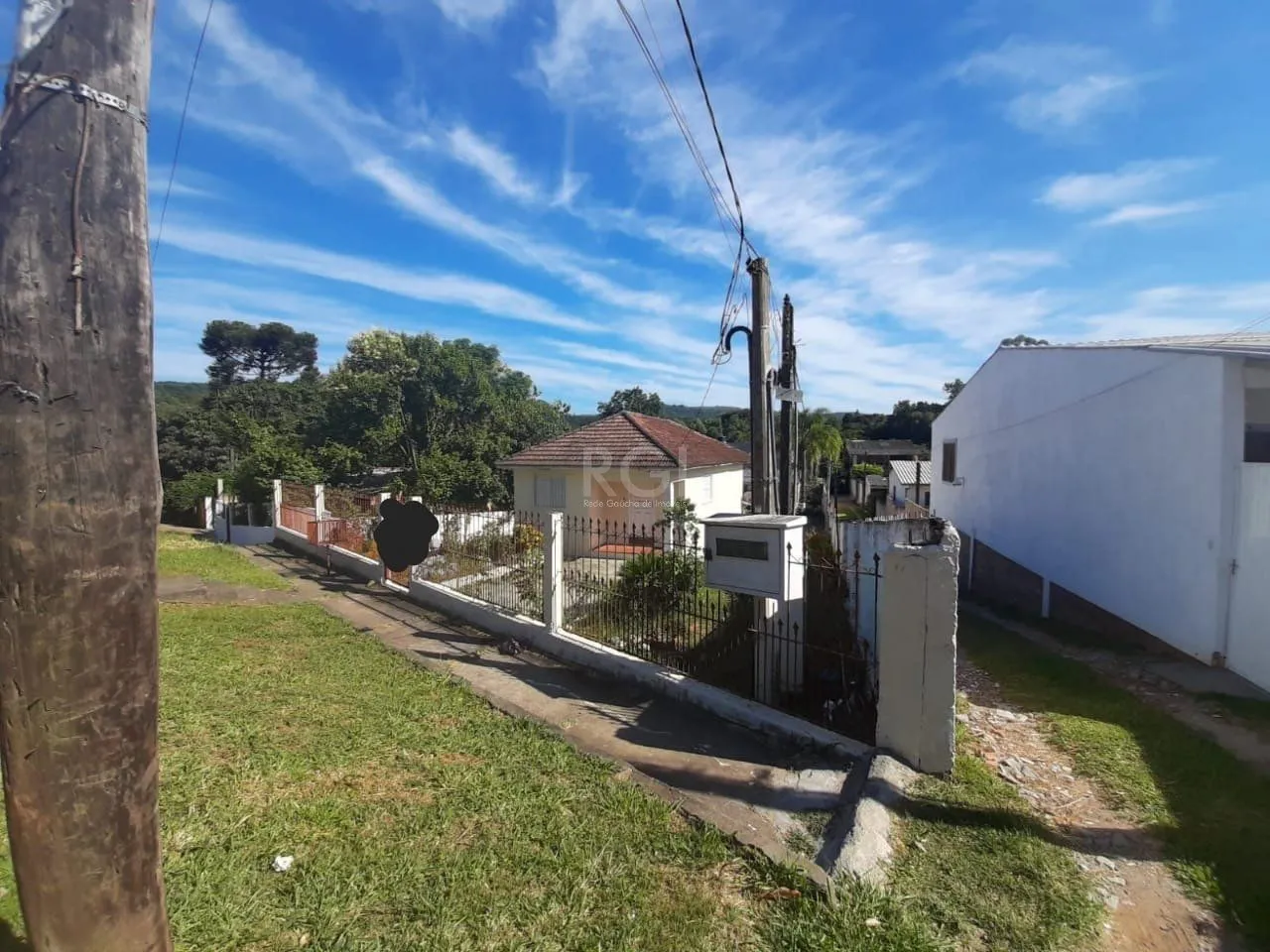 Imagem Casa para Venda - 495m², 2 dormitórios, sendo 1 suites, 4 vagas - Belém Velho, Porto Alegre