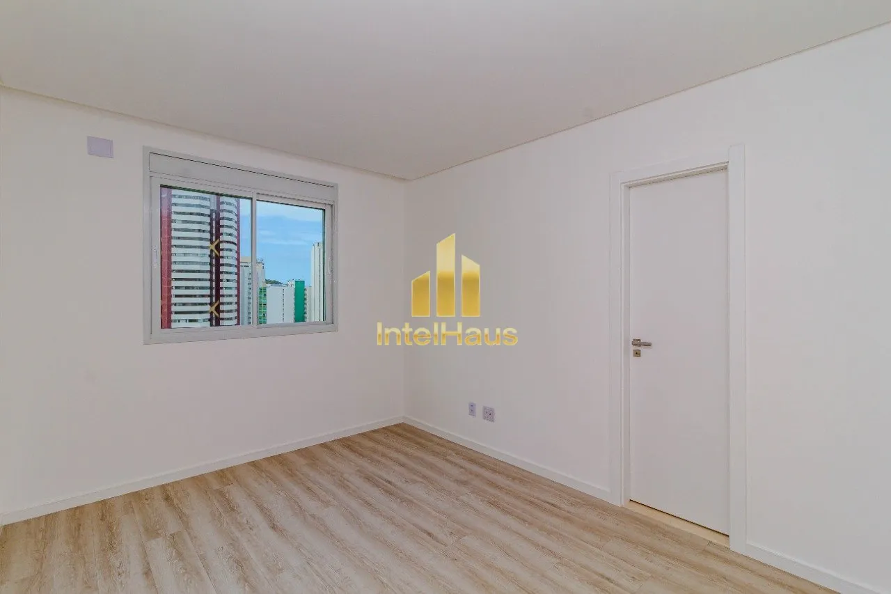 Imagem Descubra o Luxo Clássico no Edifício Villa Alba: Seu Refúgio Exclusivo em Balneário Camboriú!
I...