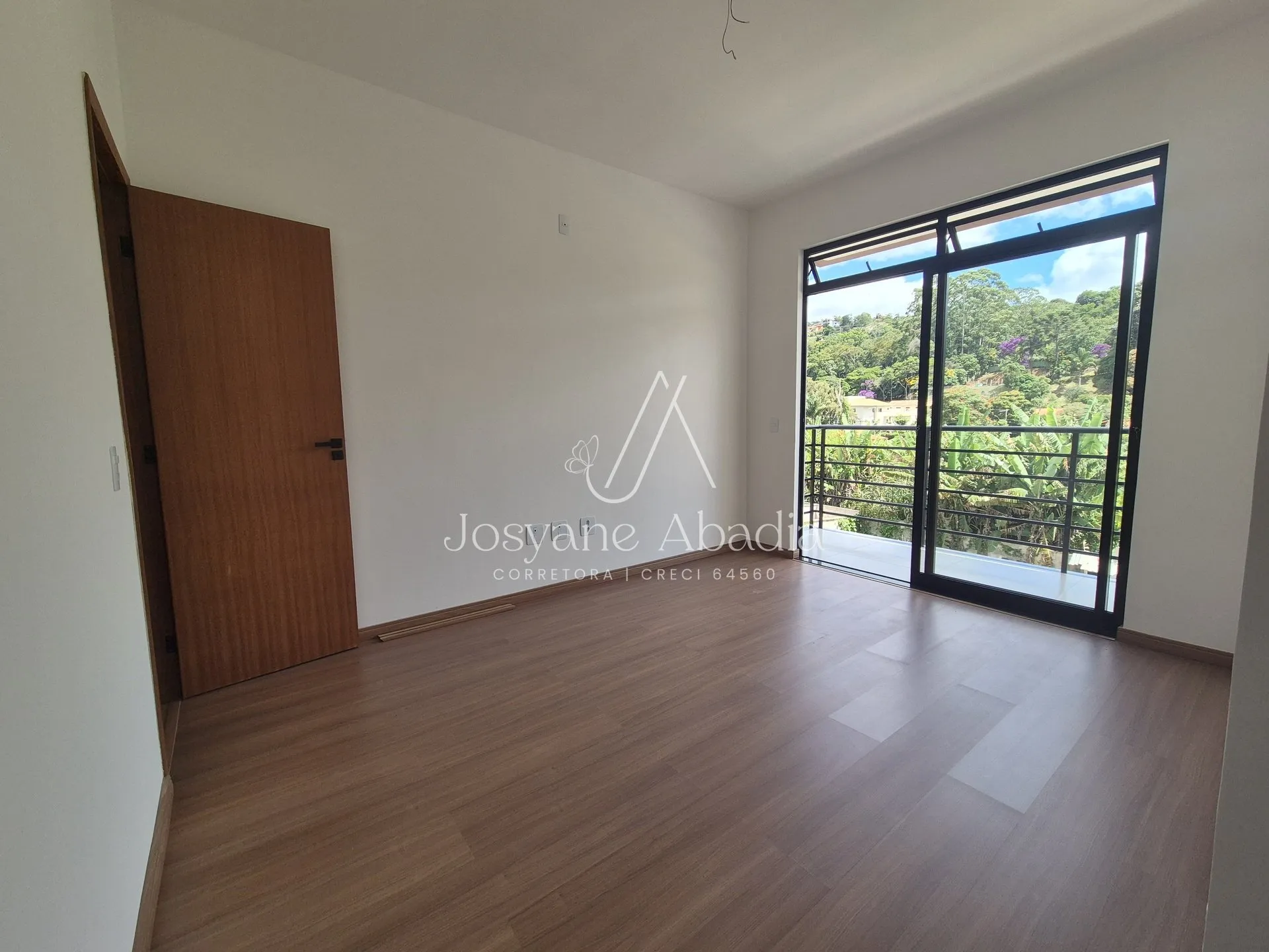 Imagem Casa Nova à Venda no Bairro Aeroporto em Juiz de Fora | 3 Quartos, Suíte e Alto Padrão