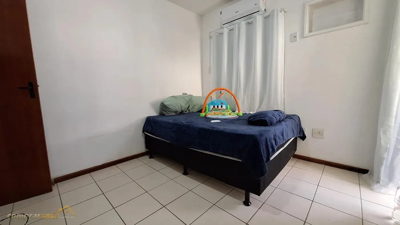 Imagem Casa em Condomínio para Venda em Cabo Frio / RJ no bairro Palmeiras