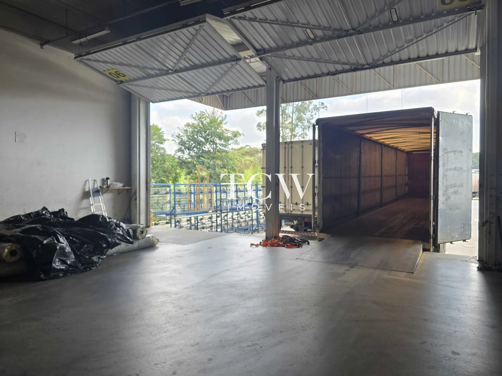 Imagem Galpão Logístico com Docas para Locação | Guarulhos/SP | 5.000 m²