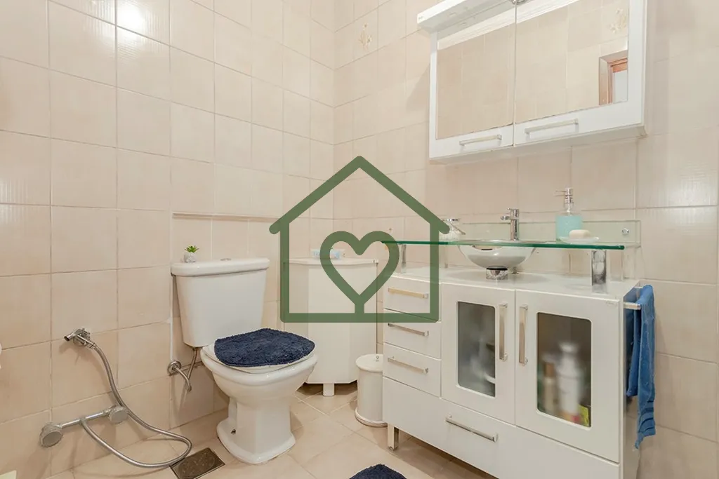 Imagem Descubra o encanto deste apartamento para venda, localizado em uma das regiões mais vibrantes de Po...
