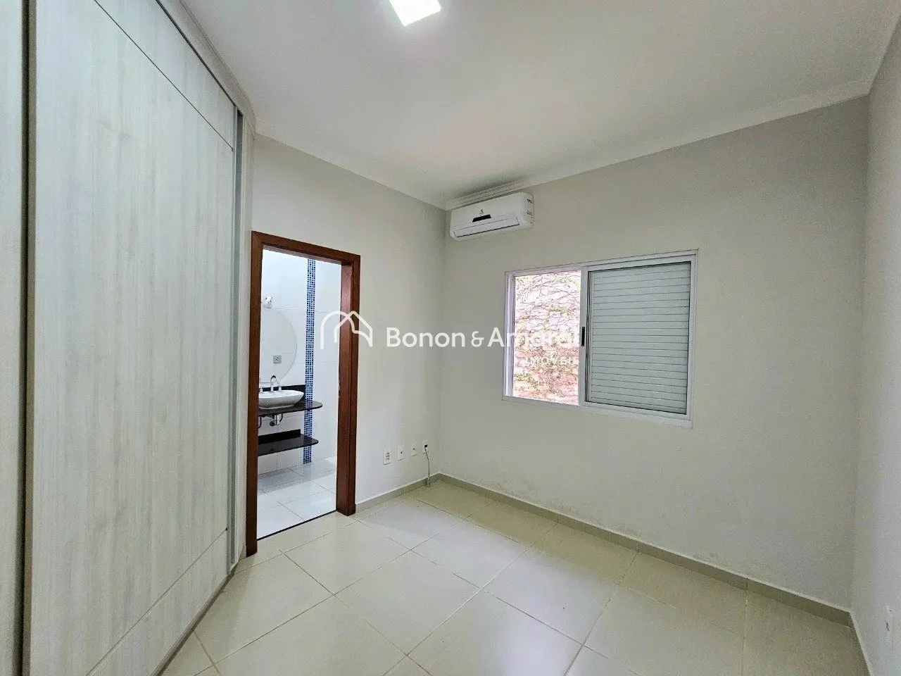 Imagem Casa pra locação no Condomínio Jacarandás Paulínia SP