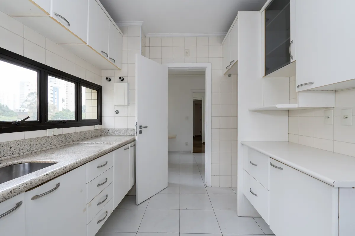 Imagem Apartamento para venda em Vila Andrade com 3 quartos, sendo 3 suítes, 184m2