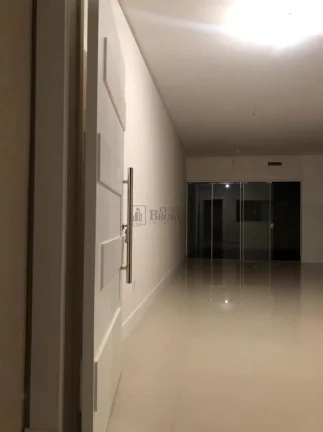 Imagem Sobrado novo no Centro de Balneário Camboriú.