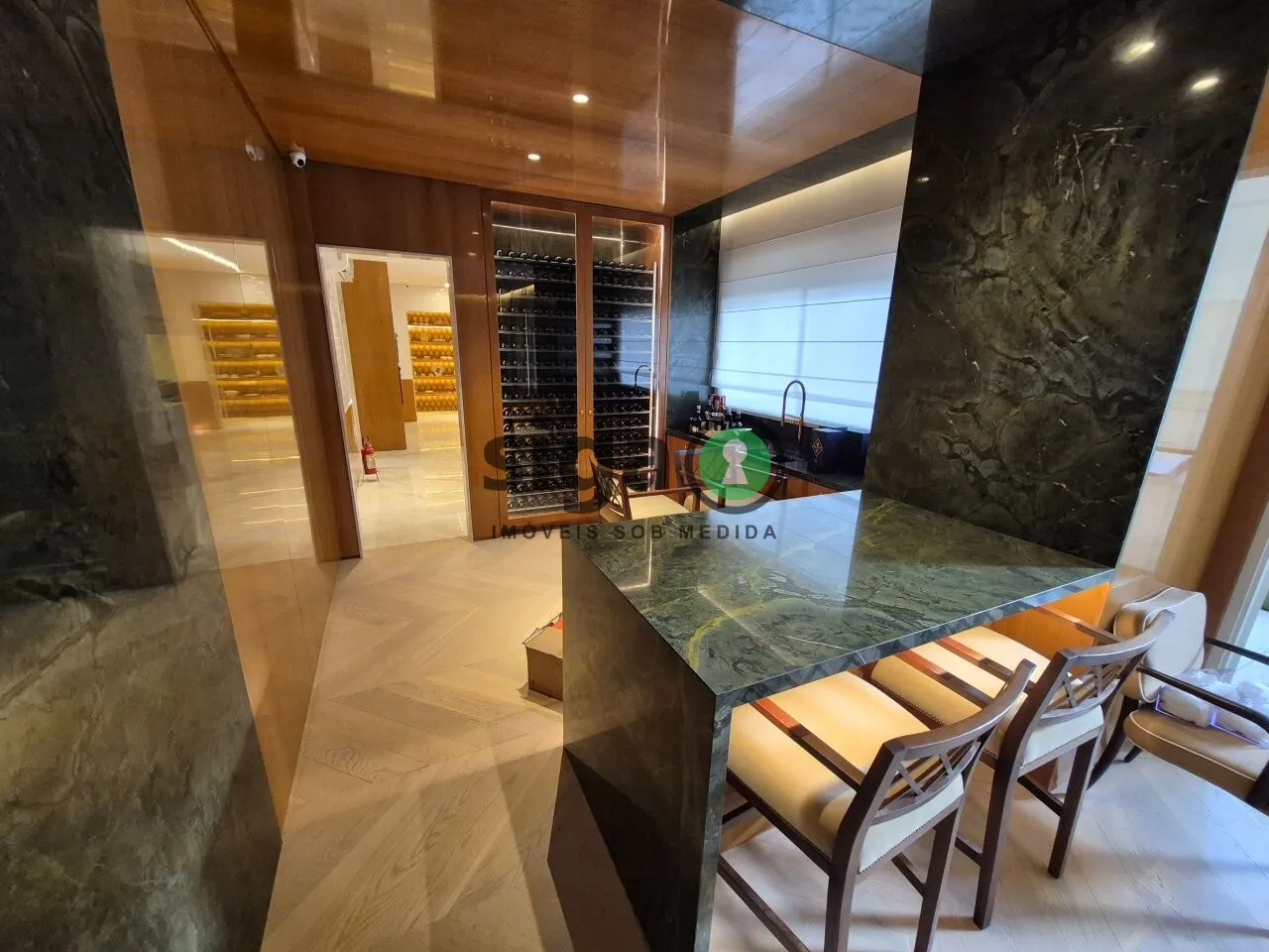 Imagem Apartamento a venda em Moema, com 5 quartos