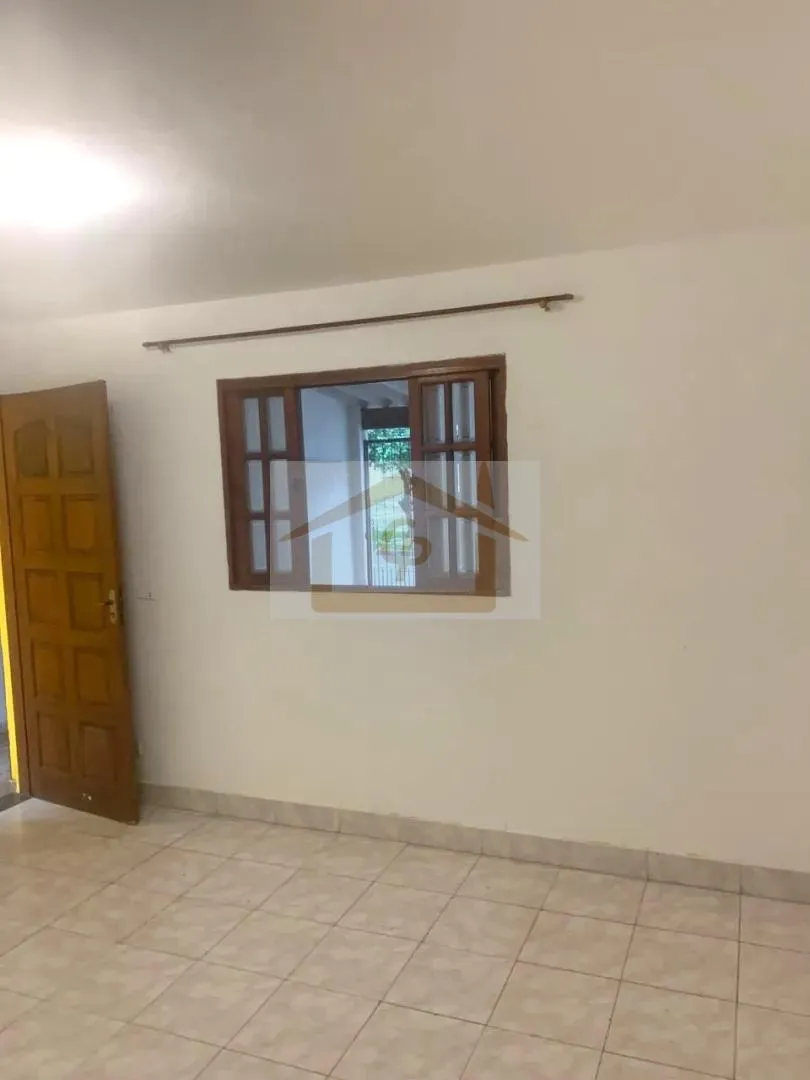 Imagem Casa Térrea com Suíte e Área Gourmet no Jardim Leonor, Centro de Cotia | 165 m² de Terreno