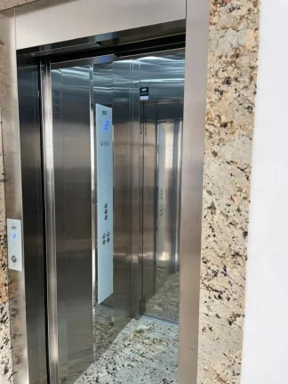Imagem Casa Alto Padrão em Camboriú - Condomínio Fechado
