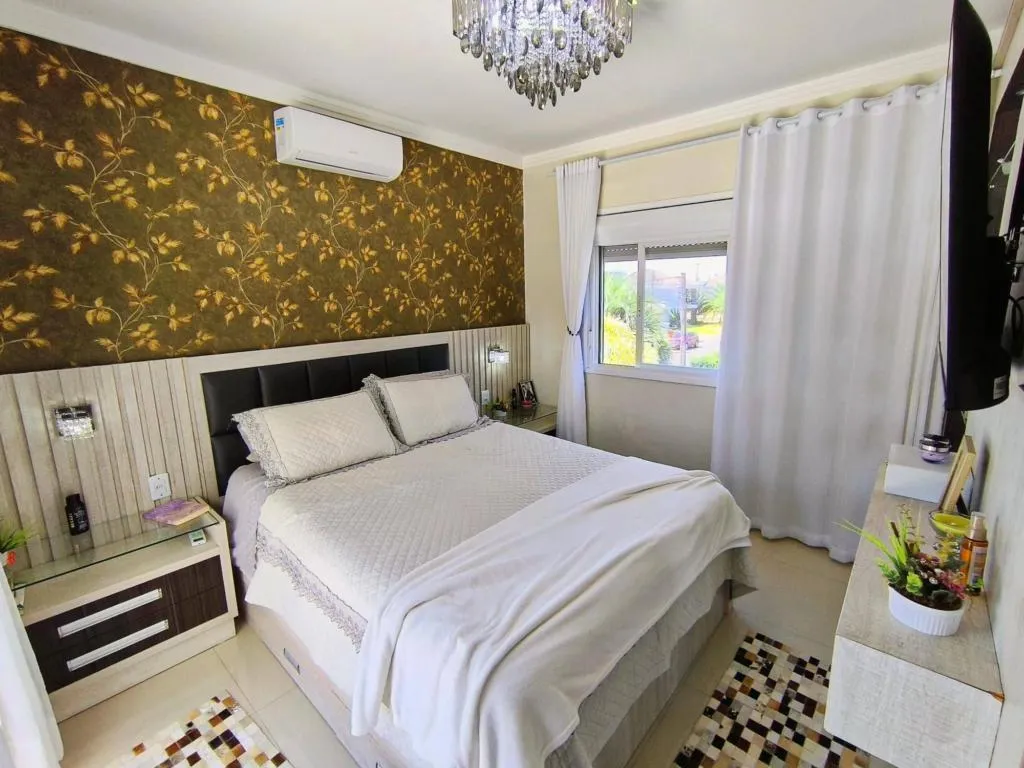 Imagem Casa em Condominio 4 Dormitórios - Bairro Zona Nova