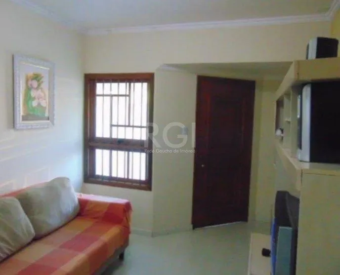 Imagem Casa para Venda - 166m², 3 dormitórios, sendo 1 suites, 4 vagas - Vila Márcia