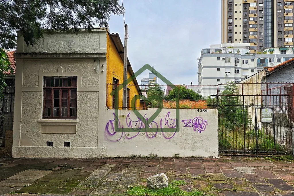 Imagem *Oportunidade Única em Porto Alegre: Terreno com Retorno Garantido na Rua Vicente da Fontoura!* 
 
...