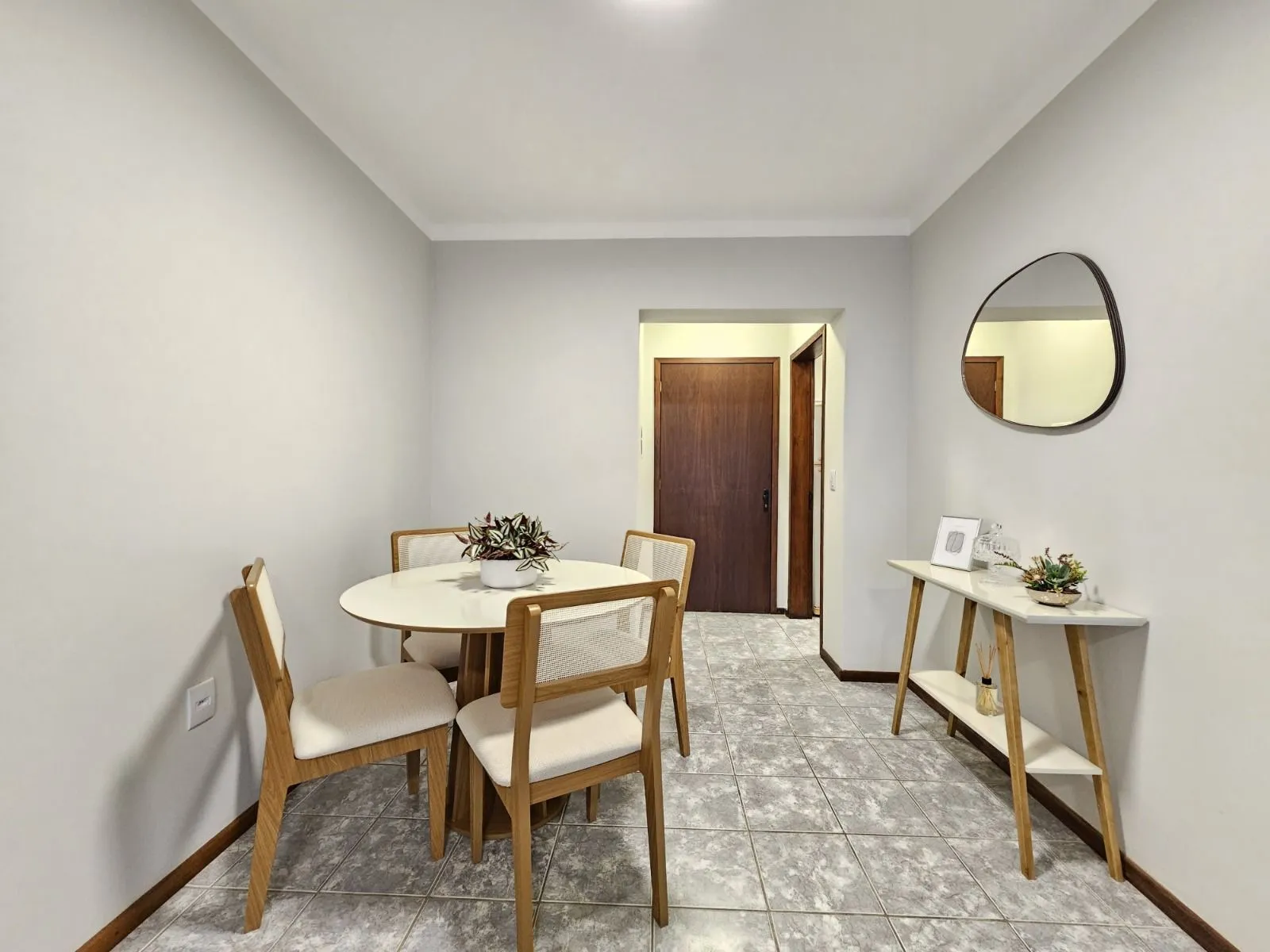 Imagem Apartamento, 02 Dormitórios, 01 Banheiro, 63.93m², Capão da Canoa - RS