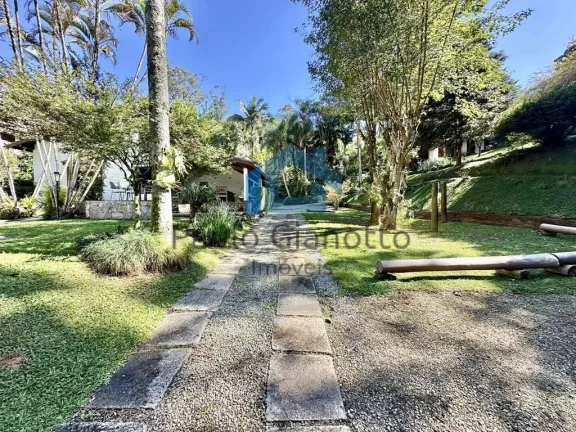 Imagem Linda Casa Avaranda à venda na Granja Viana