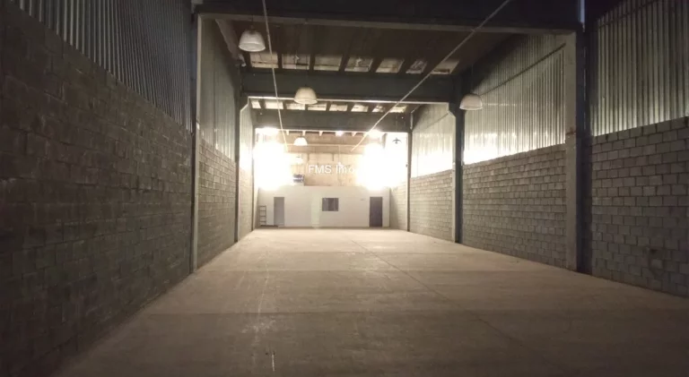 Imagem Galpão com 2200m2 na Rod. Anhanguera / SP.